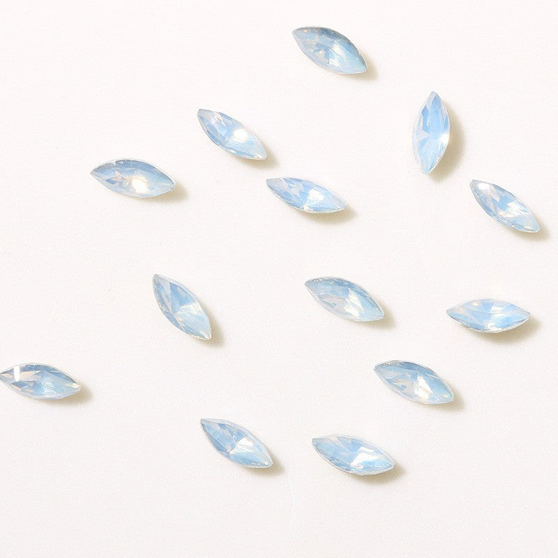 Glittering acrylic gemstones Bowlift