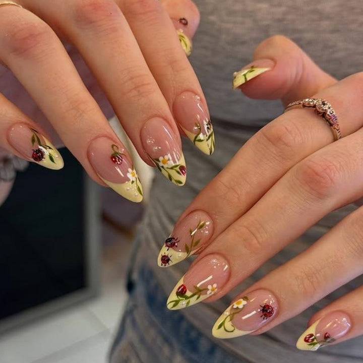 Animal-Inspired Press-On Nail Art Set Bowlift