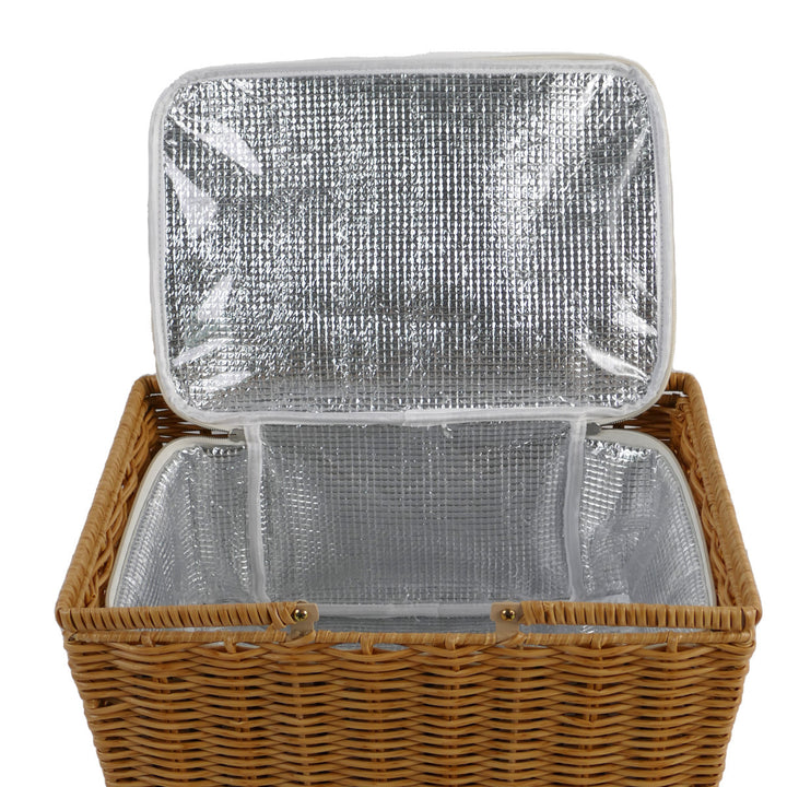 Ladies picnic basket with insulated inner pocket and durable lining Bowlift