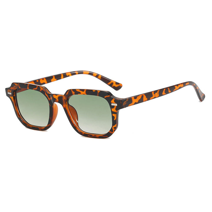Ladies stylish sunglasses in striking, geometric design Bowlift