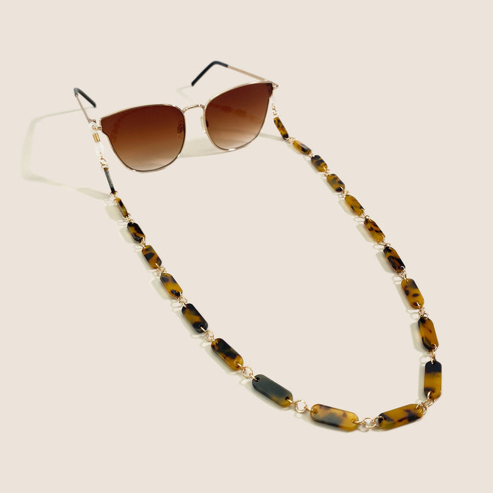 Fashionable Statement Eyewear Chain Bowlift