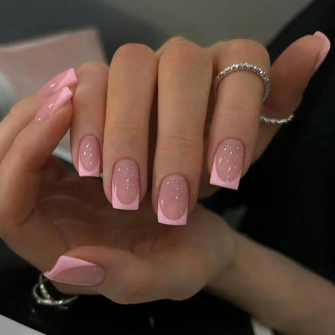Artificial nail set with modern French tips and elegant shine Bowlift