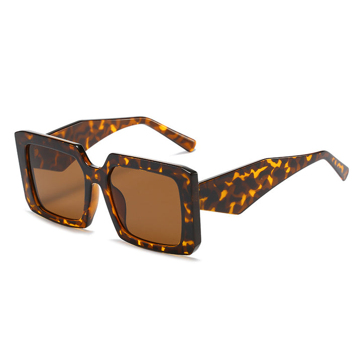 Women’s Geometric Sunglasses with Wide Frame Bowlift