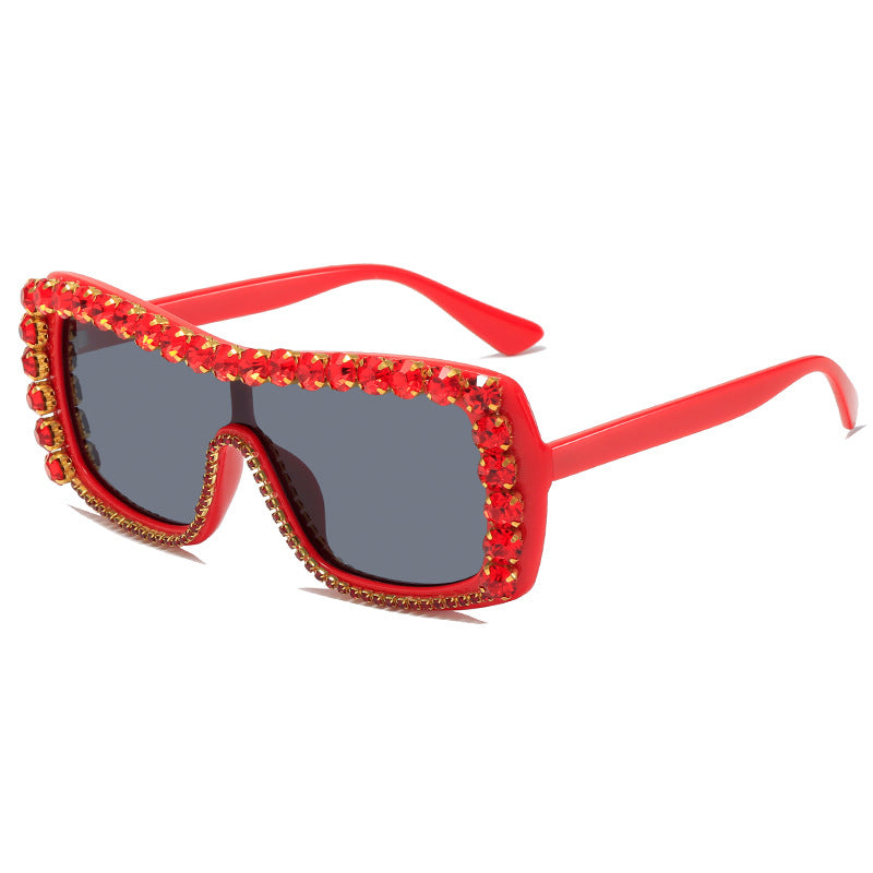 Women's extravagant sunglasses with sparkling accents Bowlift