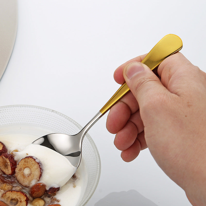 More elegant and ergonomic spoon with polished surface Bowlift