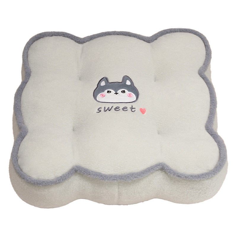 Plush pillow with animal-friendly design Bowlift