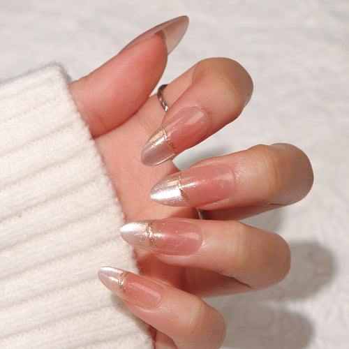 Elegant Stiletto Press-On Nails with Pearlescent Finish Bowlift