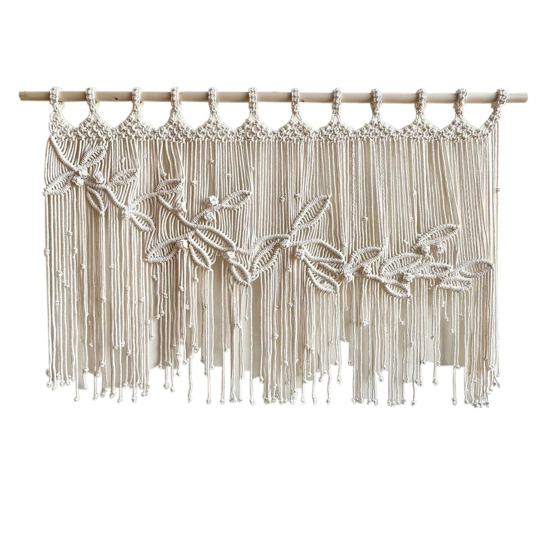 Macrame Leaf Wall Tapestry with Decorative Fringes Bowlift