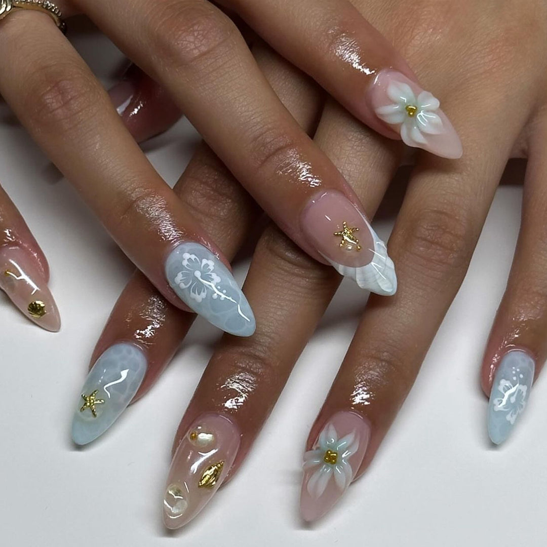 Artful nail art with floral accents Bowlift