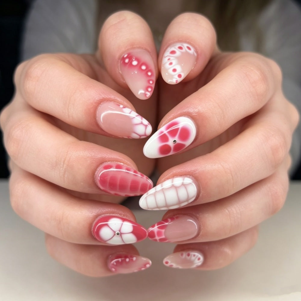 Artificial Nail Tips with Exciting Design and Elegant Accents Bowlift