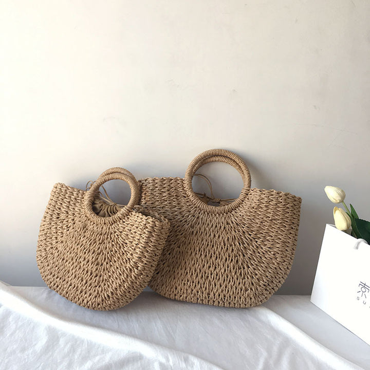 Beach bag made of hand-woven natural material Bowlift