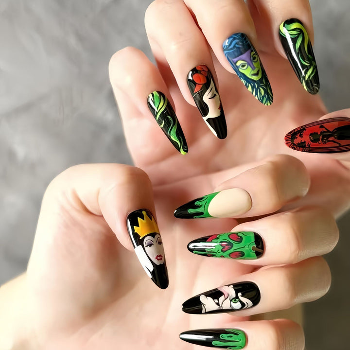 Creative nail art with fairy tale motifs Bowlift