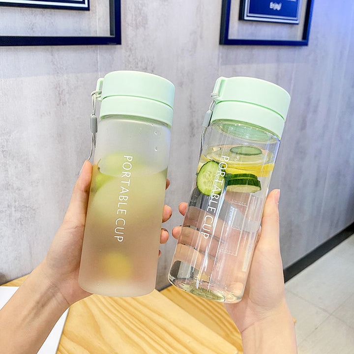 Women's water bottle with innovative lid Bowlift