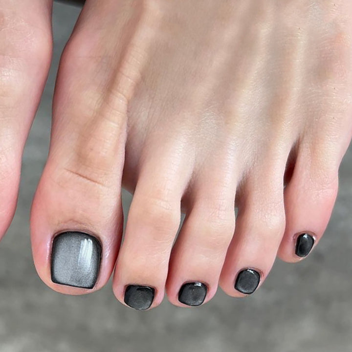 Artful toenail art with stylish ombre and shine Bowlift