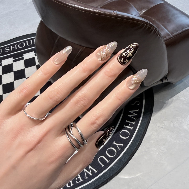 Artistic Press-On Nail Collection Bowlift