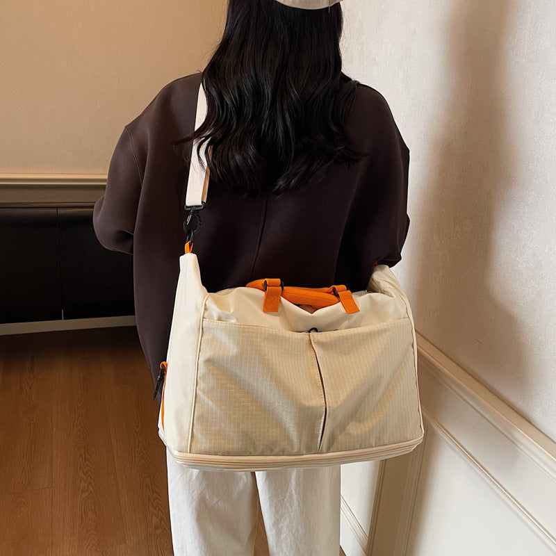 Sporty Travel Bag Bowlift
