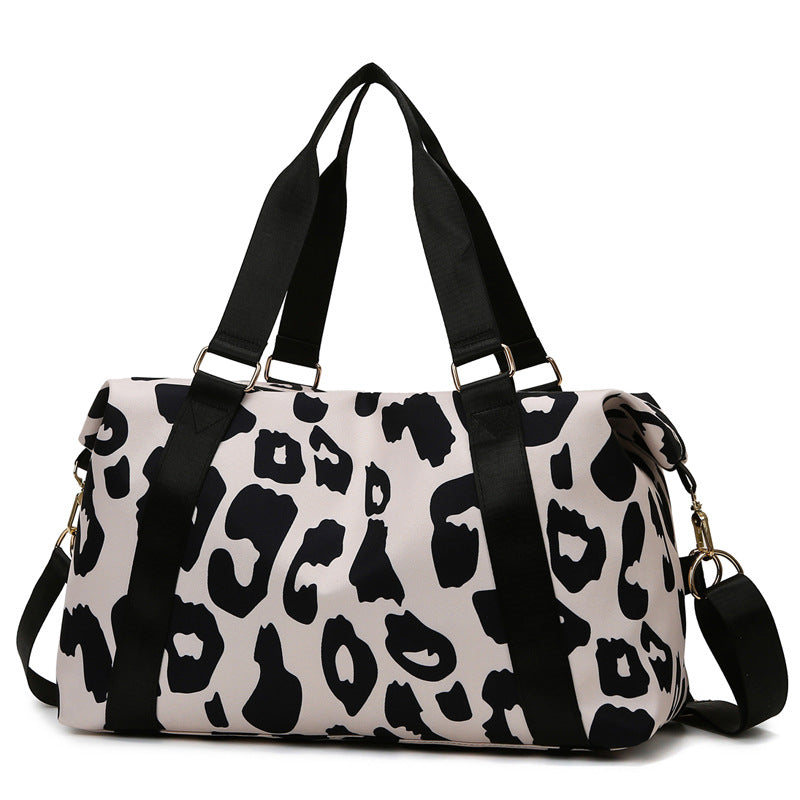 Sporty Tote Bag with Elegant Leopard Pattern Bowlift