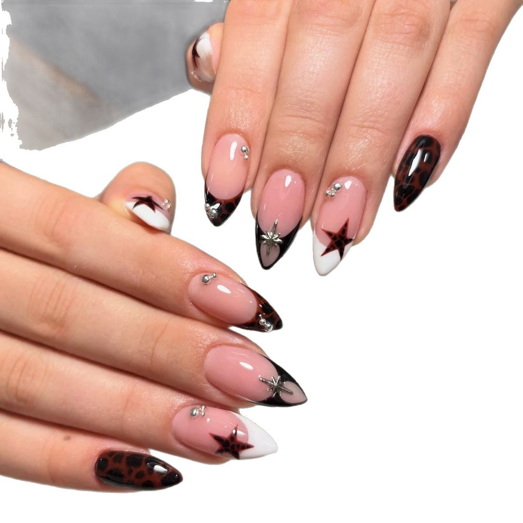 Artistic Star-Embellished Press-On Nail Set Bowlift