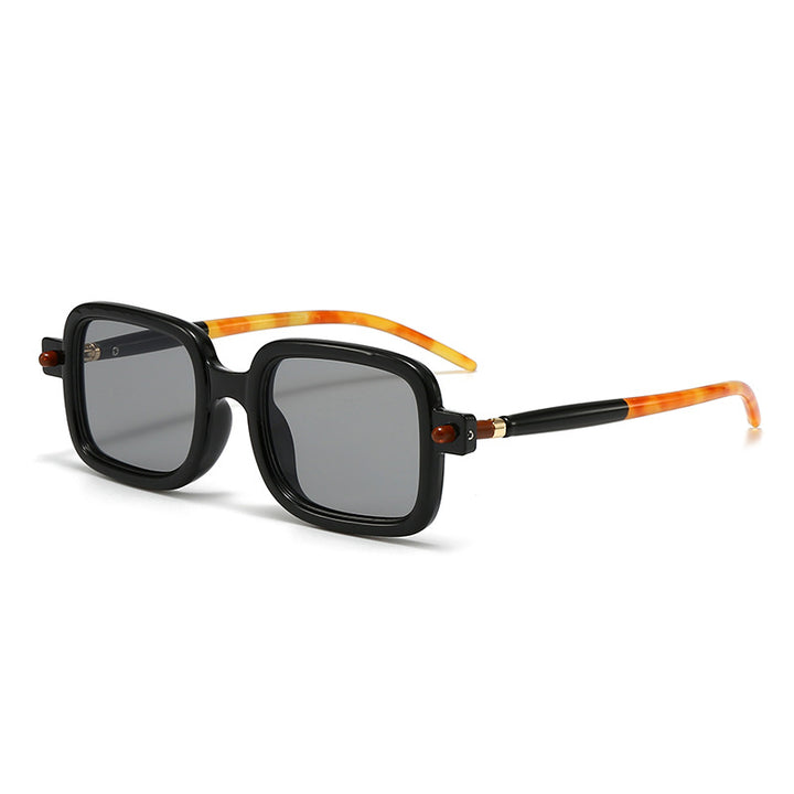 Women's stylish square glasses with fashionable details Bowlift