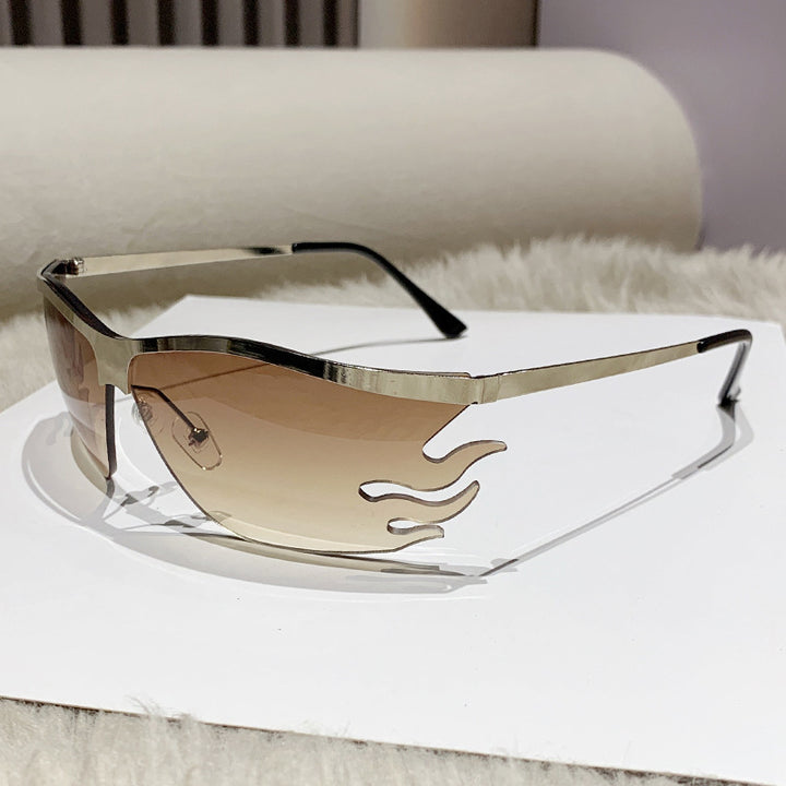 Ladies trendy sunglasses with innovative flame frame Bowlift