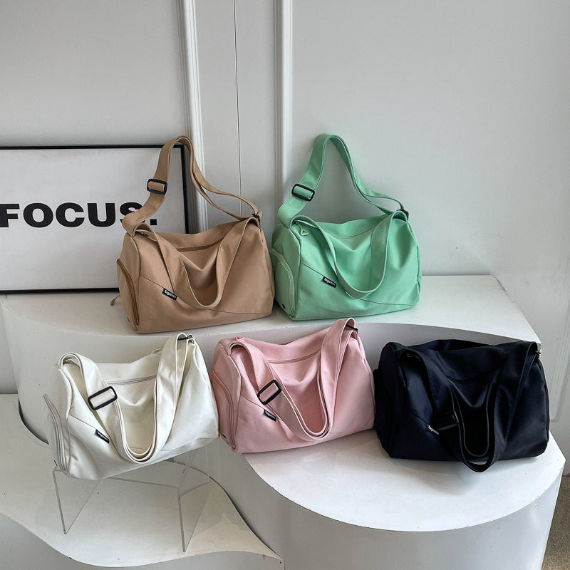 Tote bag with adjustable shoulder strap and spacious inner compartment Bowlift