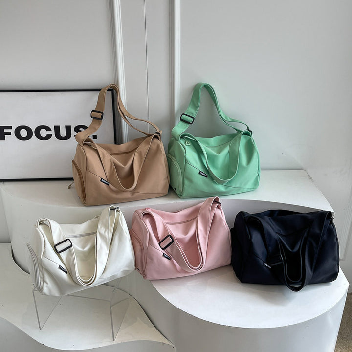 Tote bag with adjustable shoulder strap and spacious inner compartment Bowlift