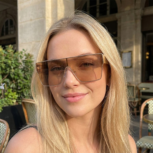 Women’s fashionable visor-like sunglasses with innovative frame Bowlift