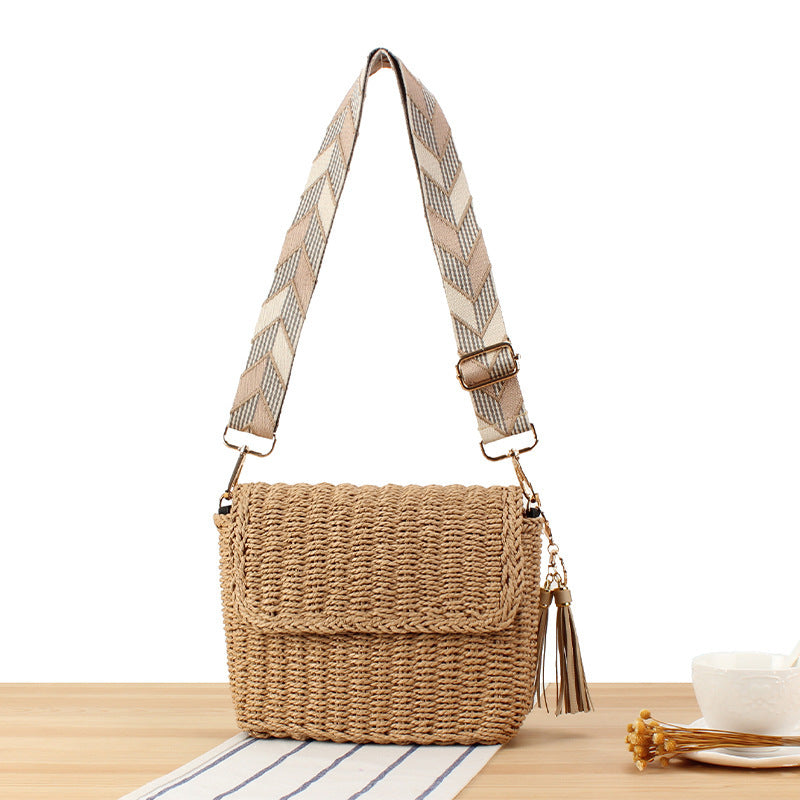 Handbag with Adjustable Width Shoulder Strap Bowlift