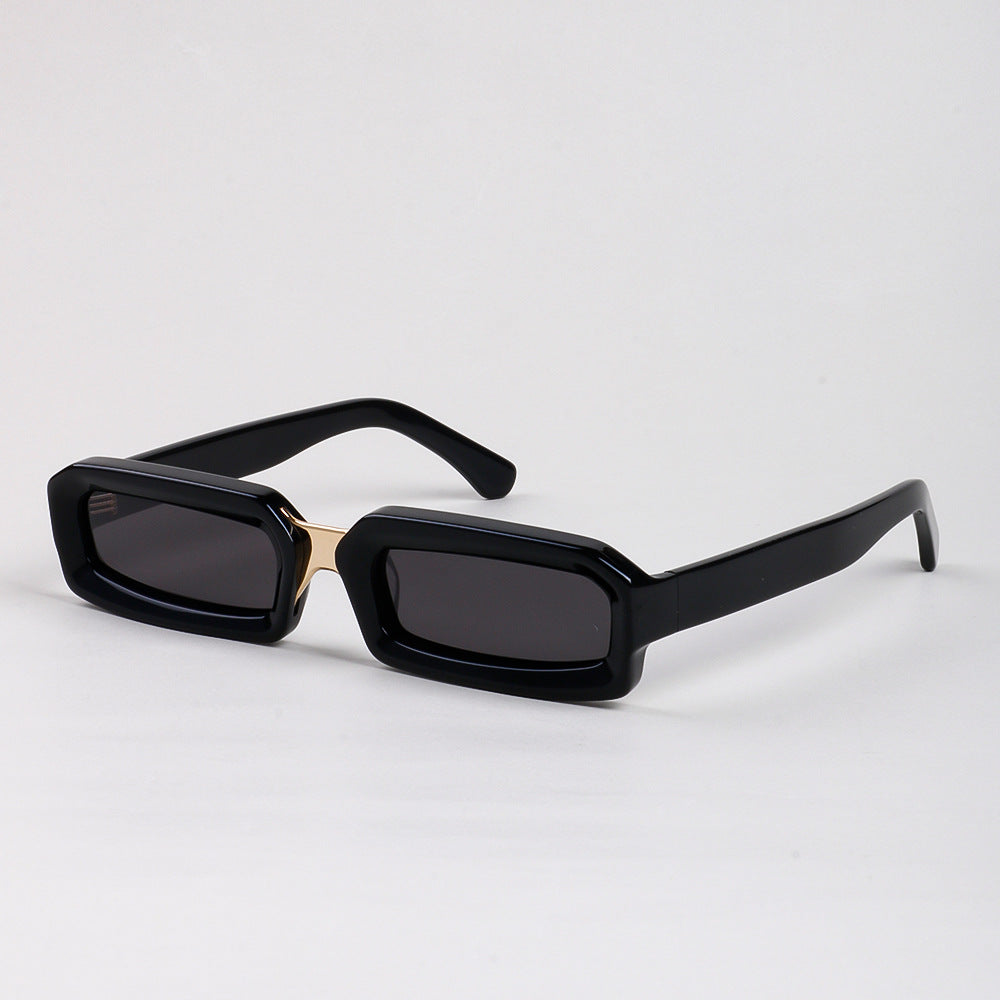 Women's stylish sunglasses in a modern rectangular design with a comfortable frame Bowlift