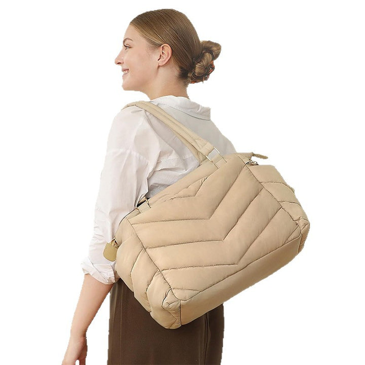 Multifunctional quilted shoulder bag with removable inner compartment Bowlift
