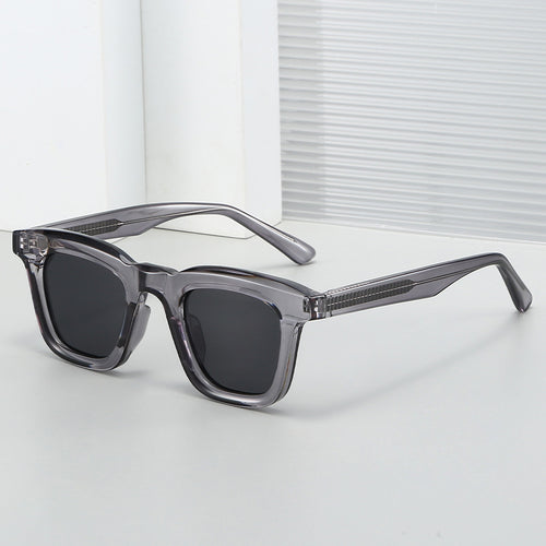 Women's fashionable sunglasses in modern square design with high UV protection Bowlift