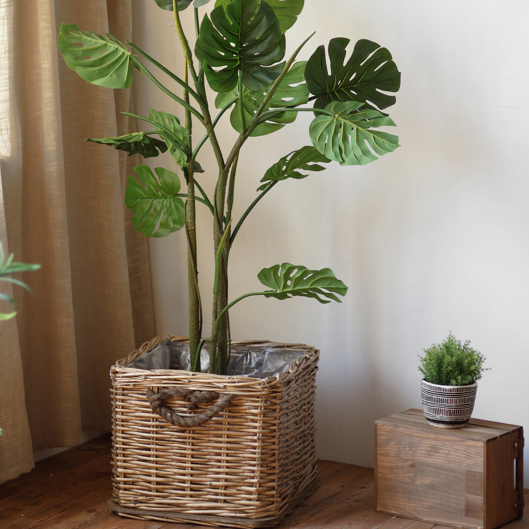Storage basket with handcrafted details Bowlift