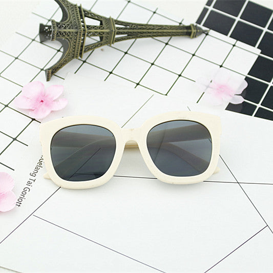 Women's oversized sunglasses with fashionable design and UV protection Bowlift