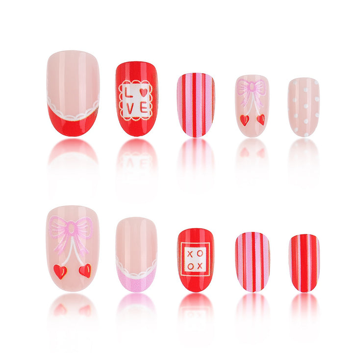Festive Nail Art Design Bowlift