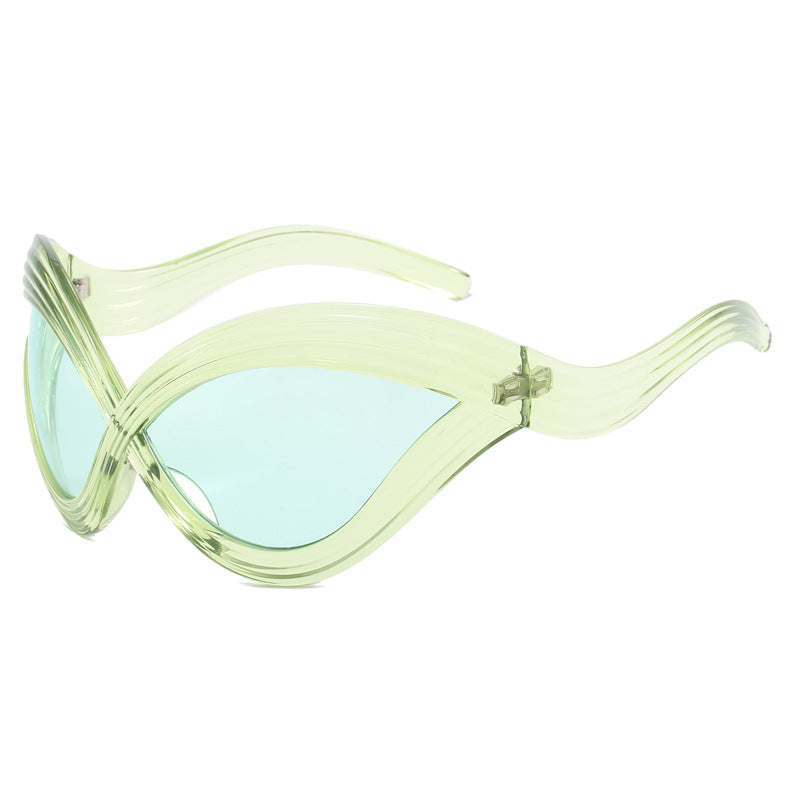 Women trendy designer sunglasses with curved frame Bowlift