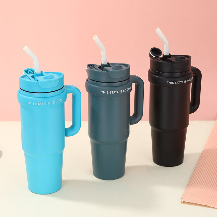 Unisex drinking cup with integrated straw Bowlift