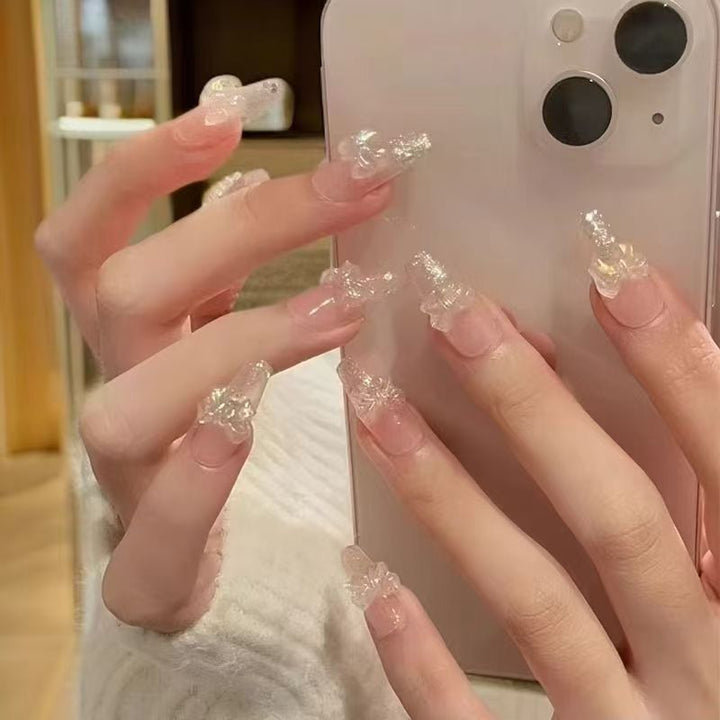 Artful nail designs with cat motif Bowlift