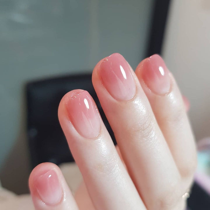 Glamorous nail designs Bowlift