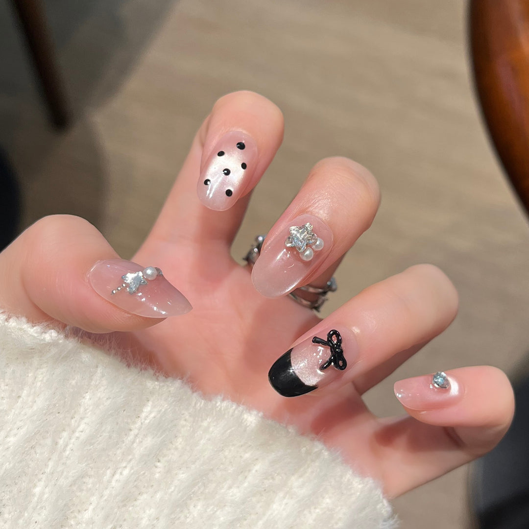 Elegant Decorative Press-On Nail Extensions with Pearls Bowlift