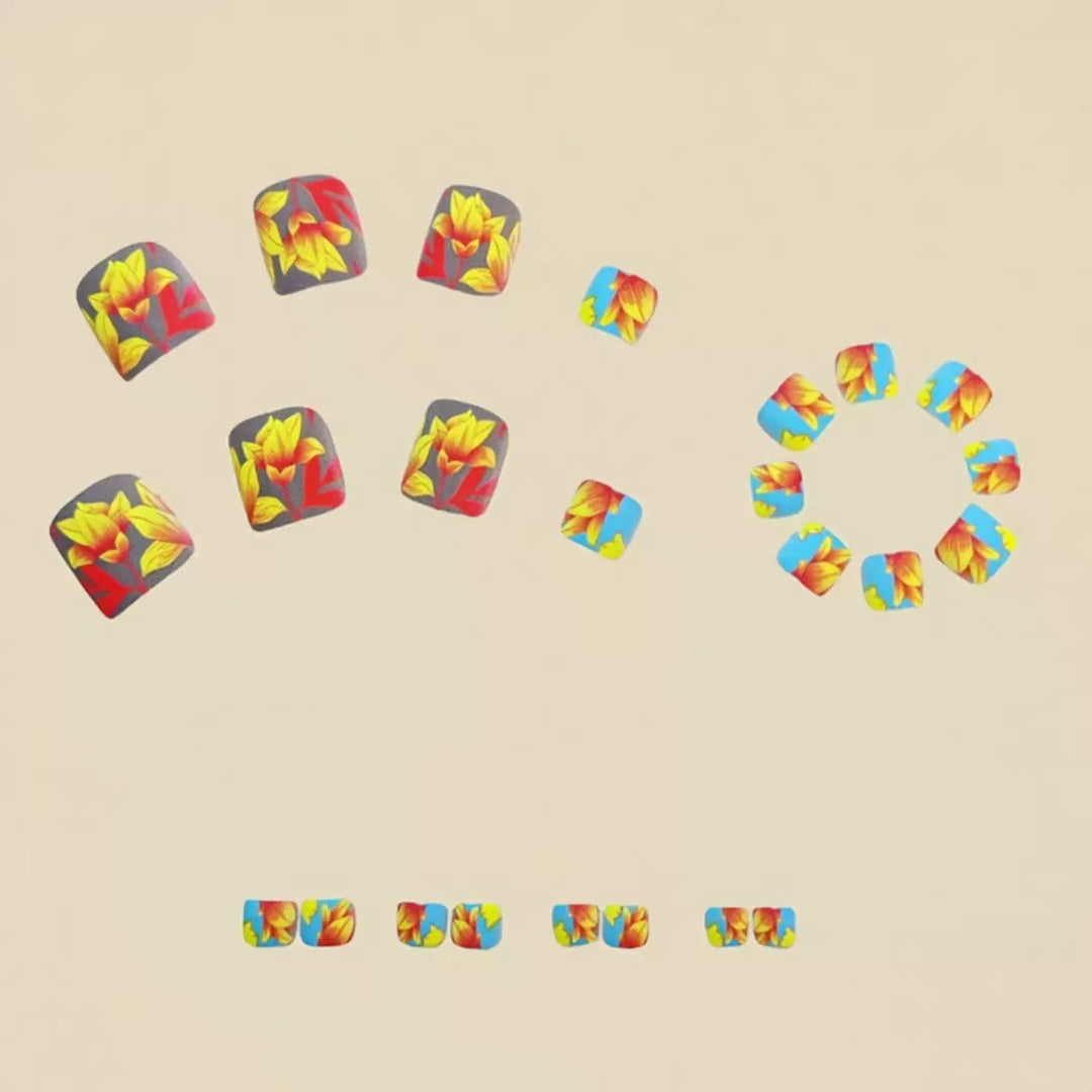 Nail art set with exotic floral design Bowlift
