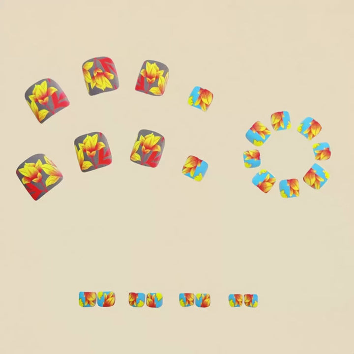Nail art set with exotic floral design Bowlift