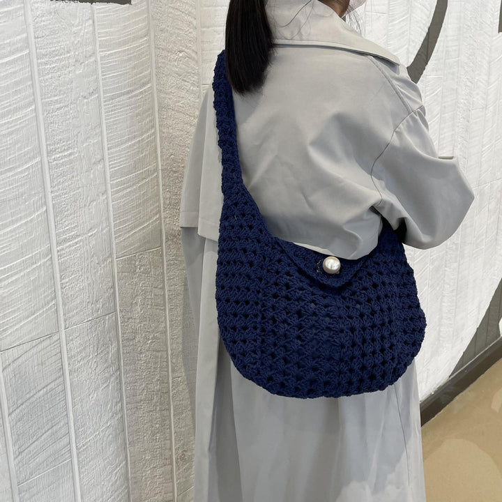 Handmade shoulder bag with bead closure Bowlift