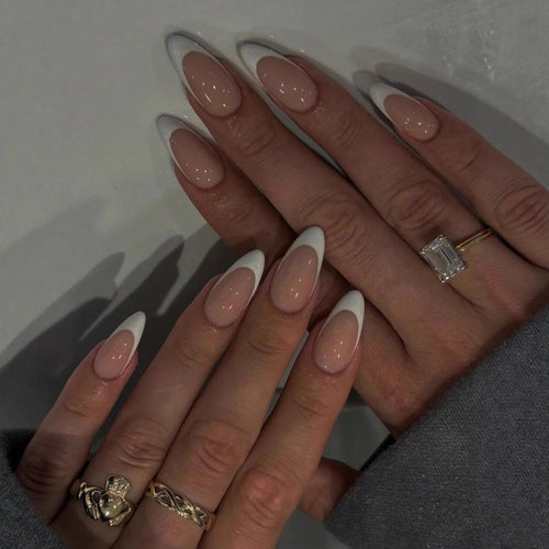 Artificial nails with elegant French style and classic design Bowlift