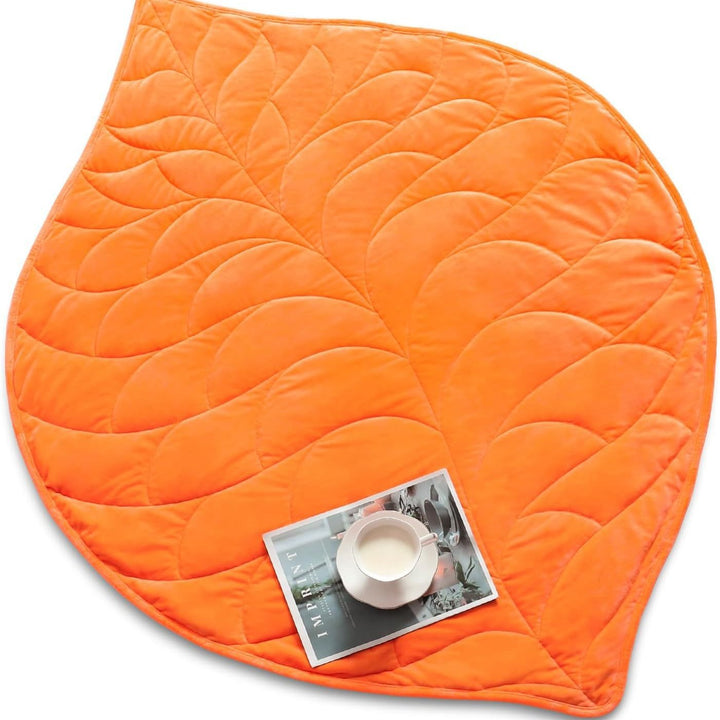 Ladies decorative tablecloth Bowlift