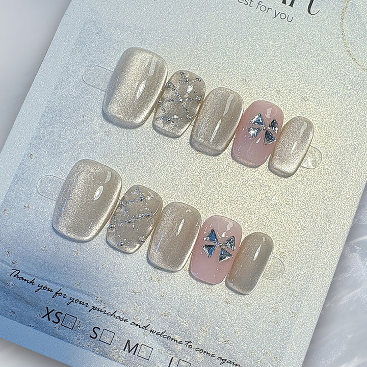 Fashionable Press-On Nails Bowlift