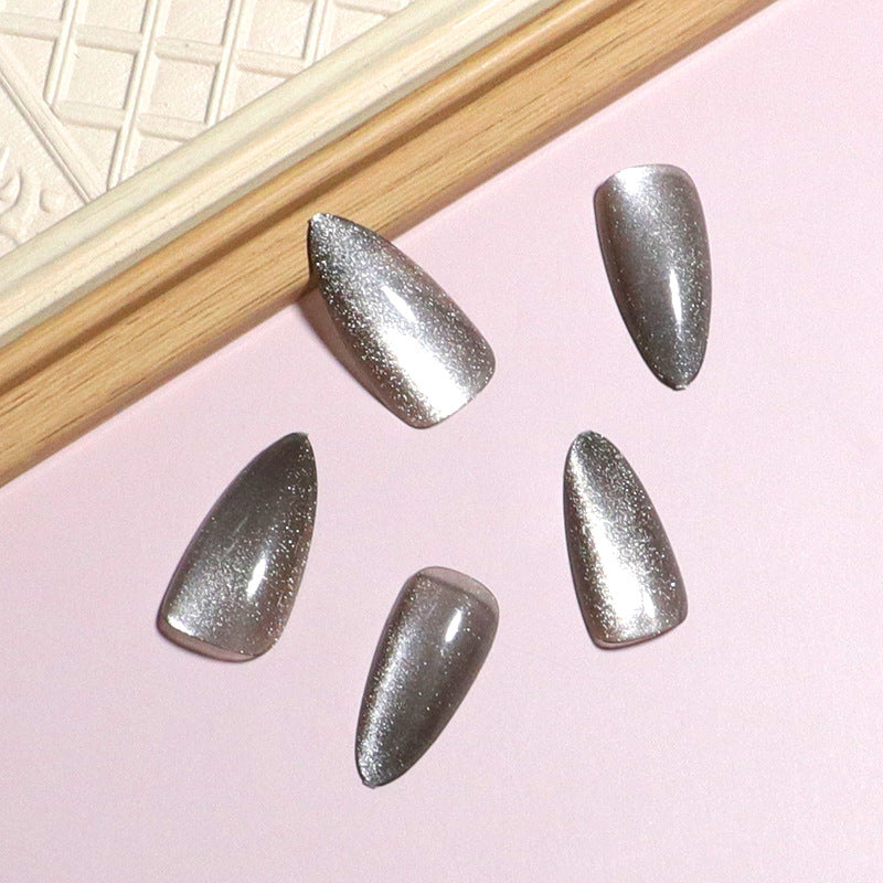 Glamorous Shimmering Press-On Nail Tips Bowlift