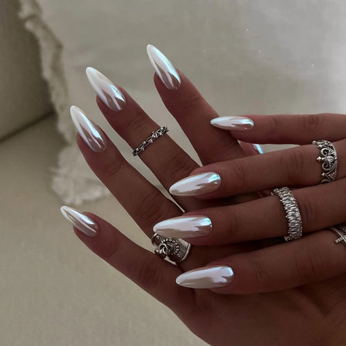 Artful Stiletto Nails with High Gloss Effect Bowlift