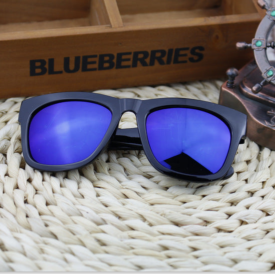 Women's sporty sunglasses with polarized lenses Bowlift