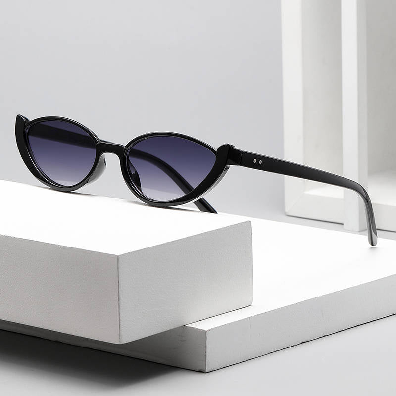 Retro Cat-Eye Sunglasses Bowlift