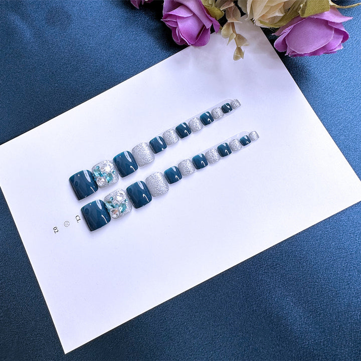 Exclusive toenail art with glitter and gemstones Bowlift
